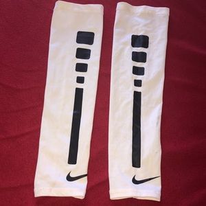 Nike Elite shooting sleeves